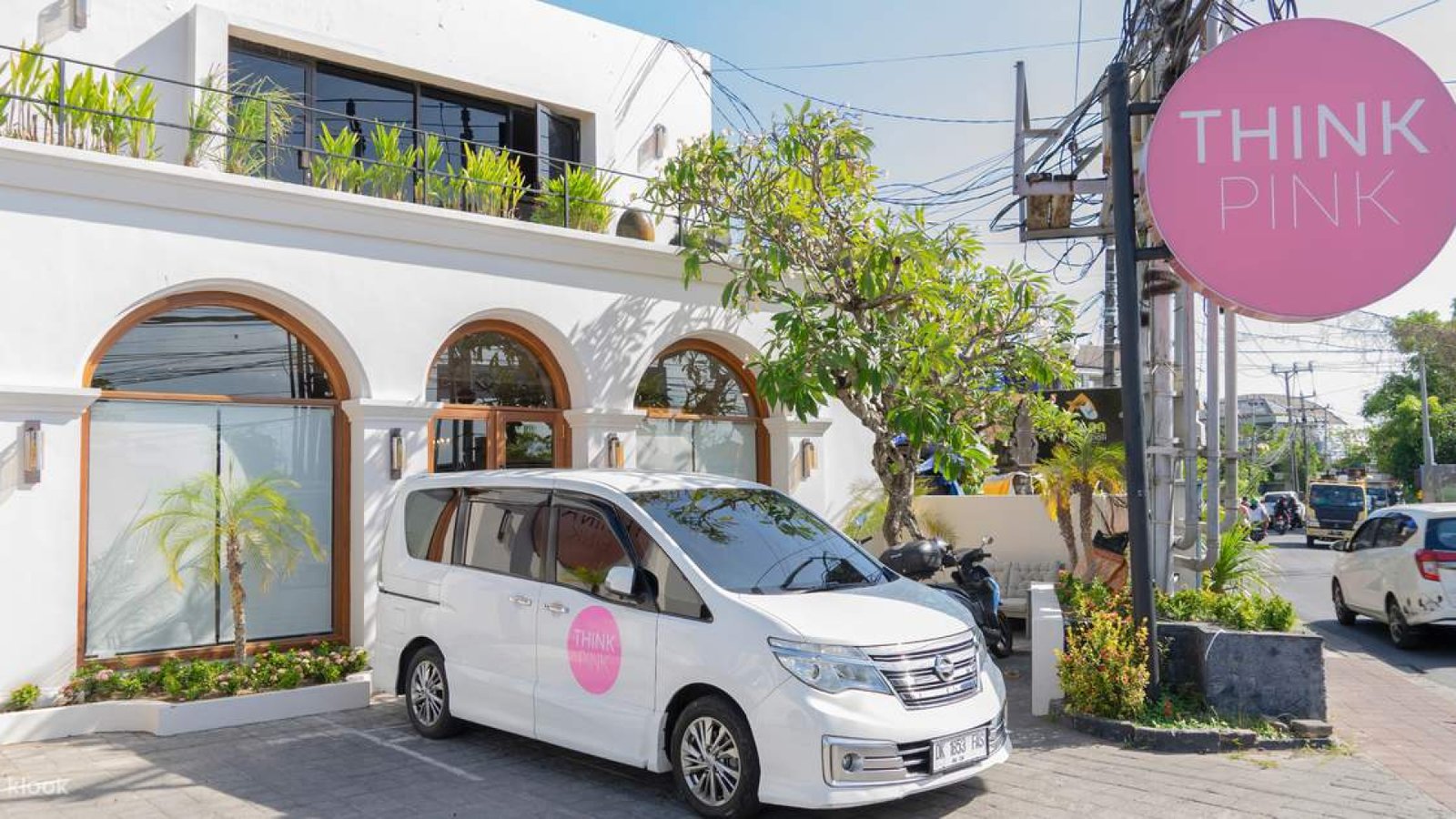 nail salons in seminyak